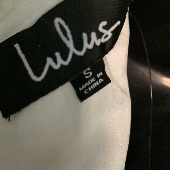 🔵 Lulus White Dress - Picture 12 of 12